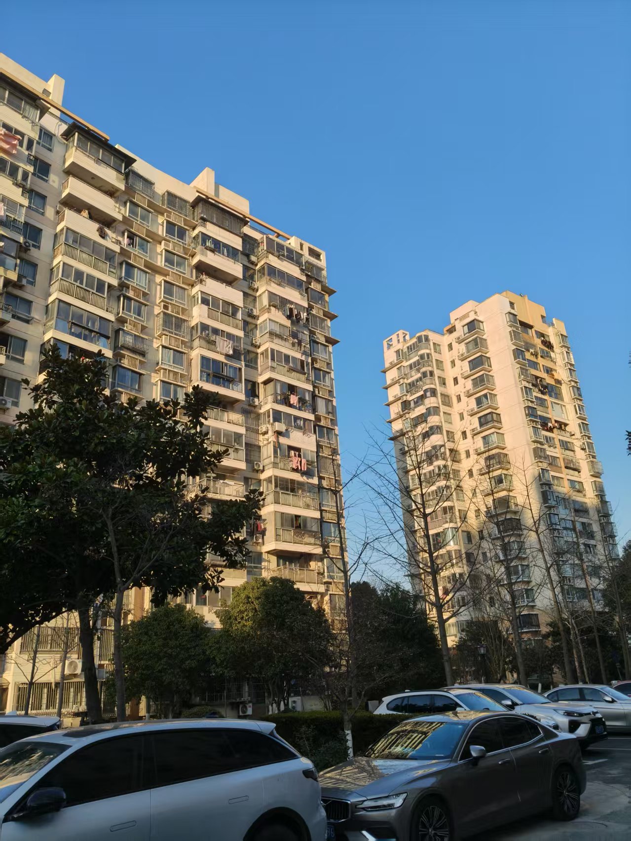 左边房子能比右边房高吗(左边房子能比右边房高吗风水好吗) 左边房子能比右边房高吗(左边房子能比右边房高吗风水好吗)