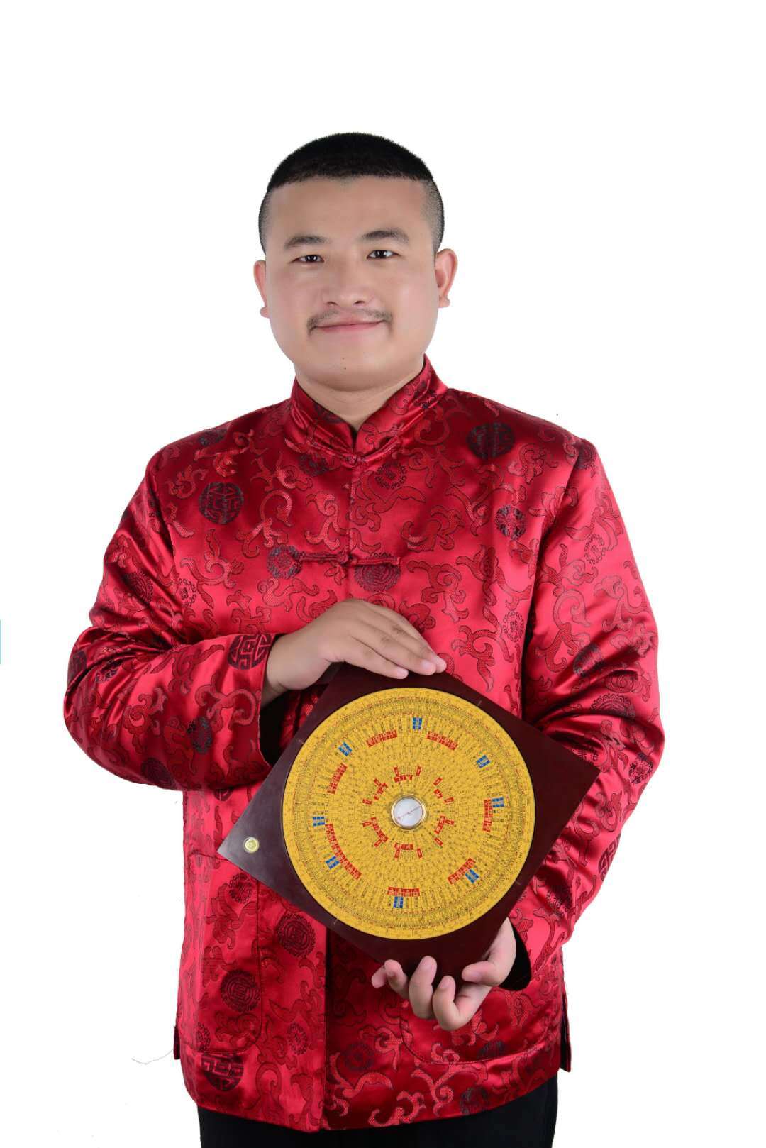 黄道风水大师简介(黄道风水大师是哪里人)