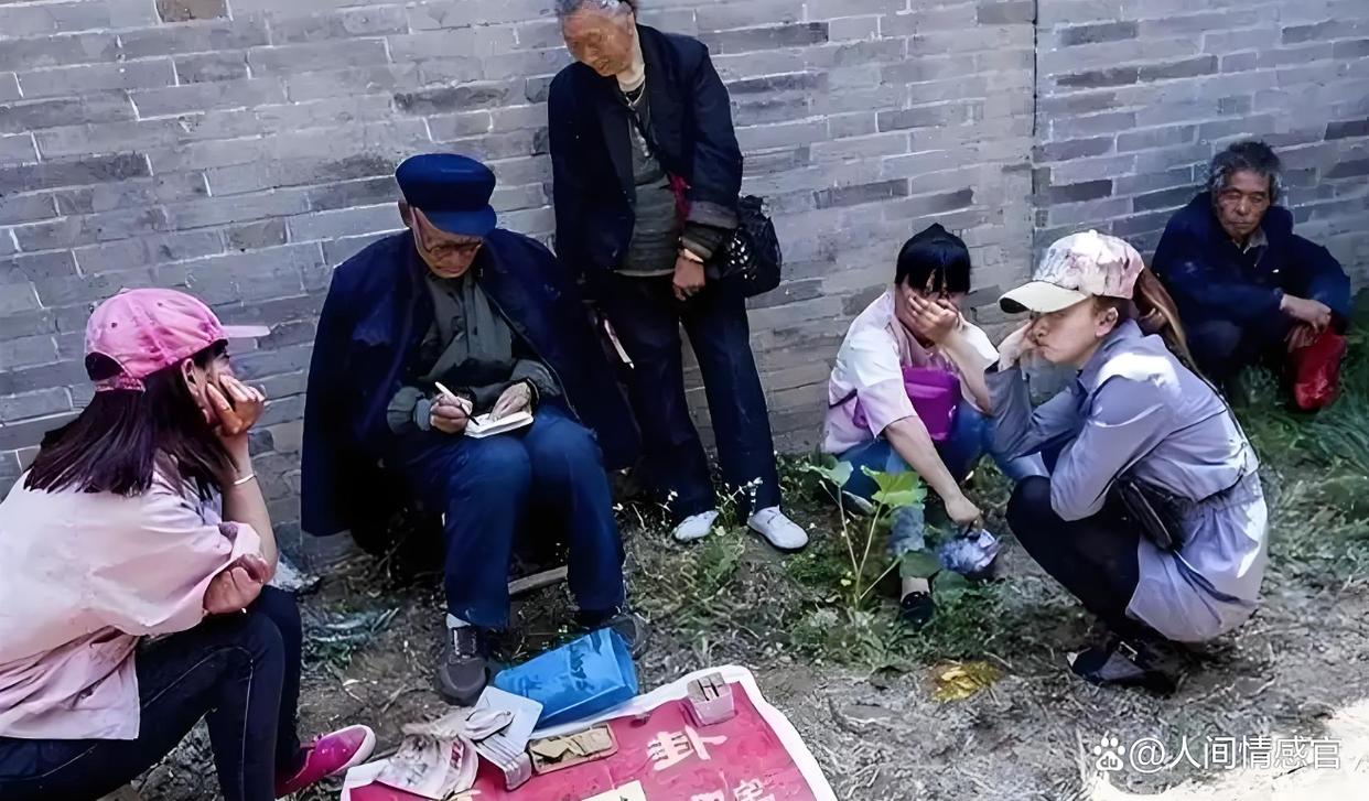 去算卦穿衣讲究什么(算命先生穿什么衣服多少价格)
