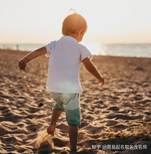 起名字2021起名男宝宝(2022年出生的男宝宝起名免费)