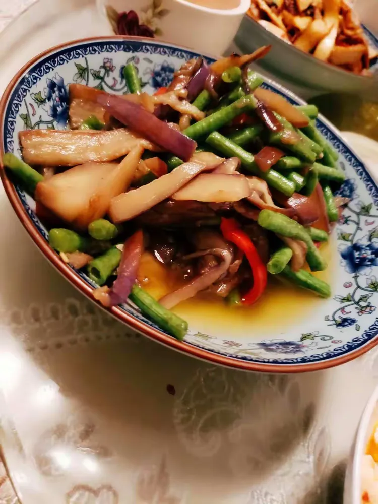 龙思颖(白凡最帅三个照片) 龙思颖(白凡最帅三个照片)