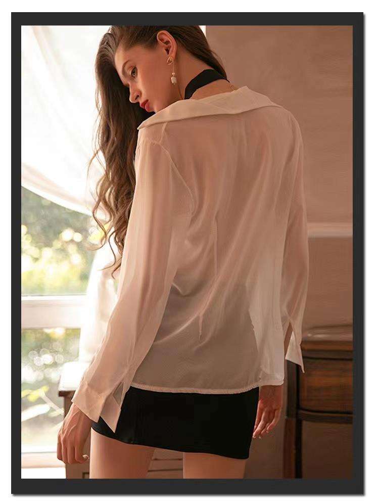 女人衣服多暗示着什么(女人多衣服预示什么好运)