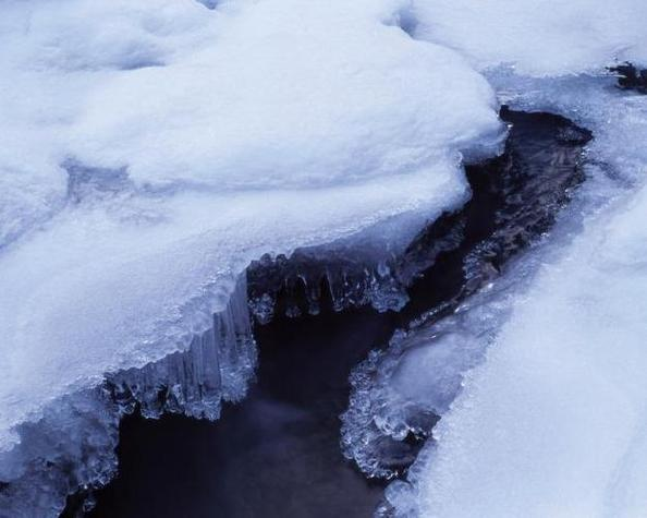 周公解梦大全查询梦见下雪了(周公解梦梦见下雪了雪花满天飞)