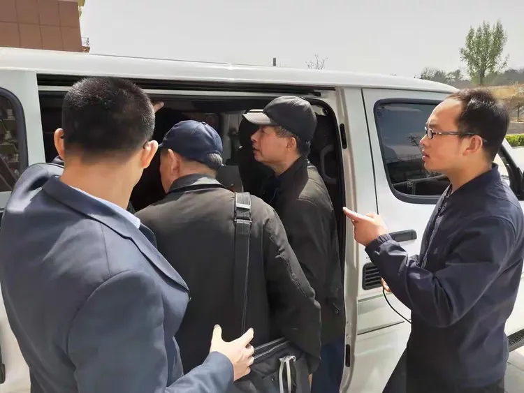 测试姓名打分叫向毅诚(卜易居姓名测试打分app下载安装)