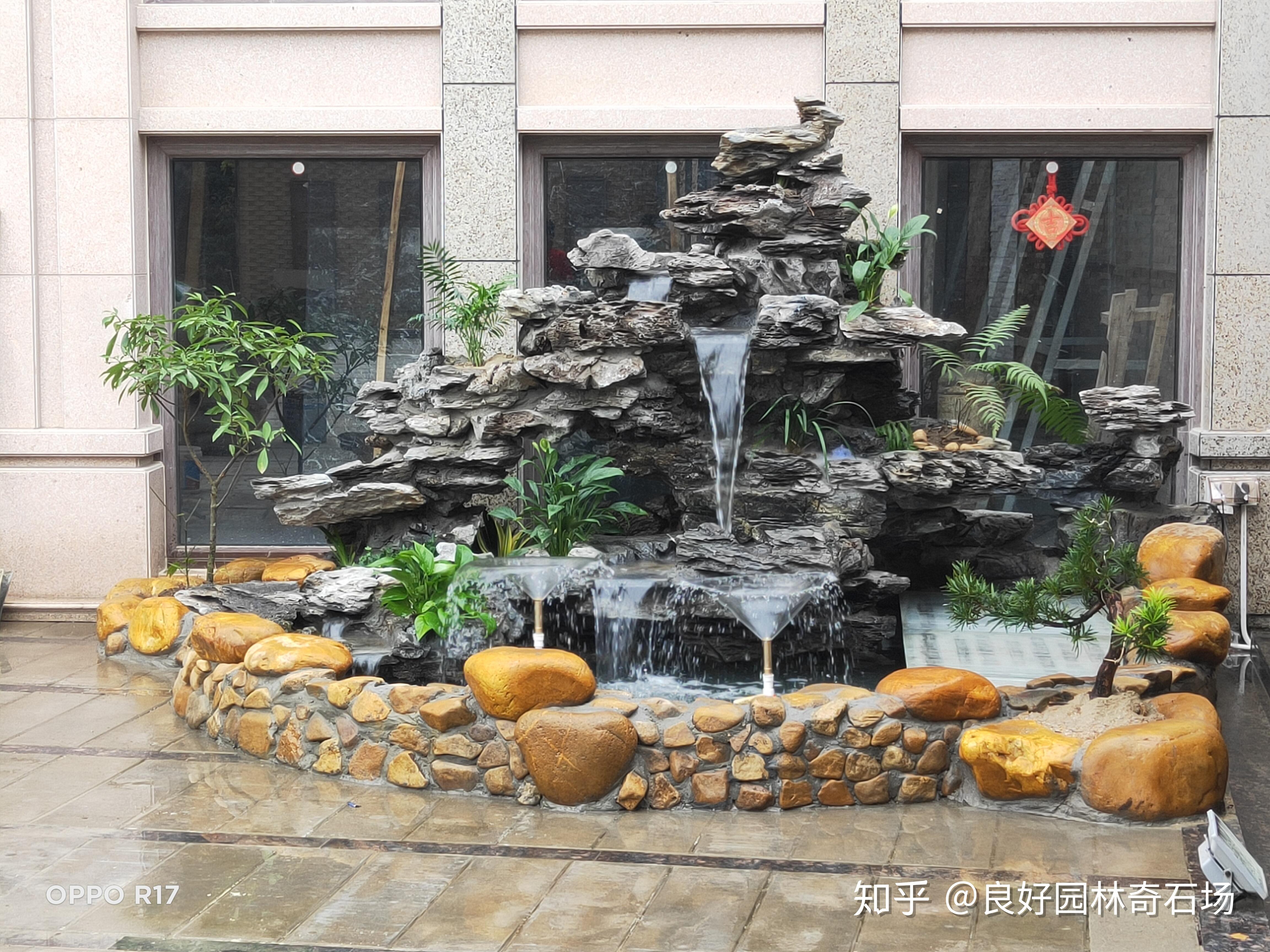 庭院假山怎么摆风水好一点(庭院风水假山下可以放石头吗) 庭院假山怎么摆风水好一点(庭院风水假山下可以放石头吗)