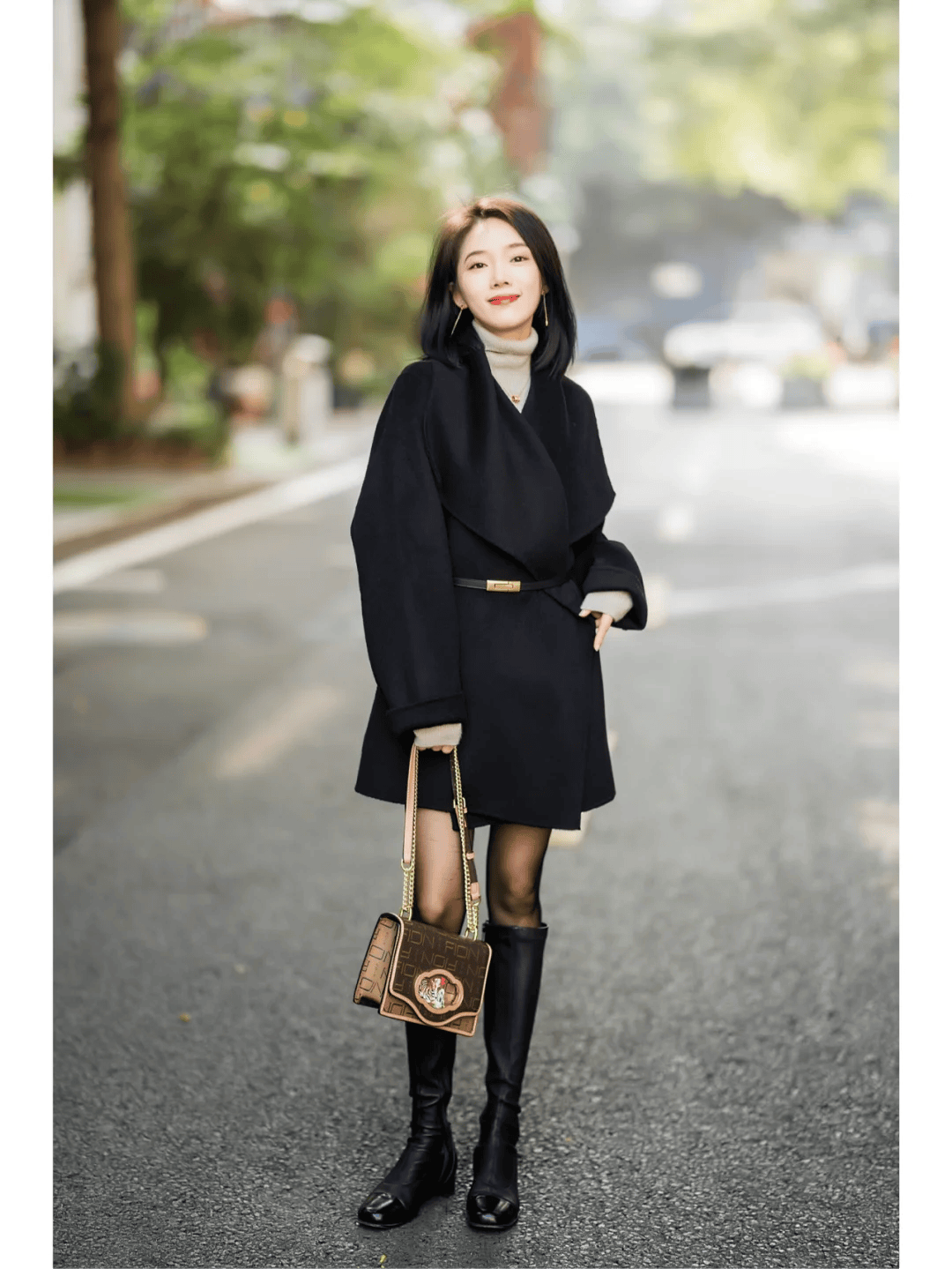 女人衣服多说明经济好吗(女人衣服多说明经济好吗下衣)