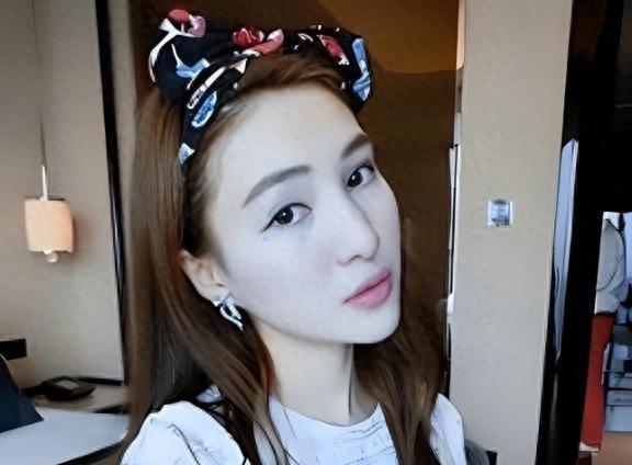 女人姓名(女人姓名总数16画是什么命运)