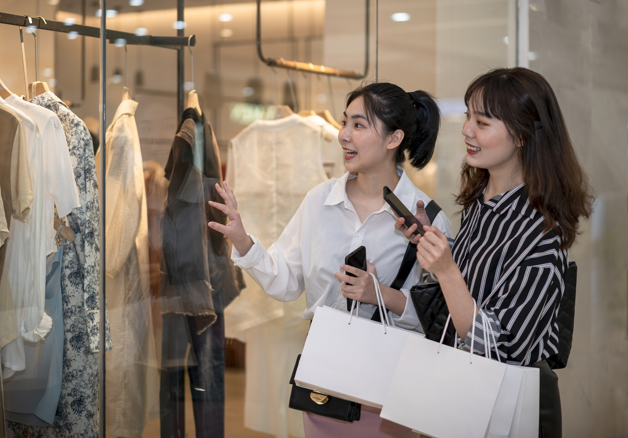 女装服装店起名(女装服装店起名字大全) 女装服装店起名(女装服装店起名字大全)