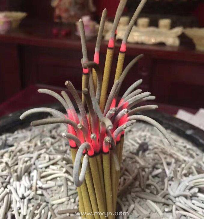 梦见名字好坏预兆大全(梦见叫名字预示什么)
